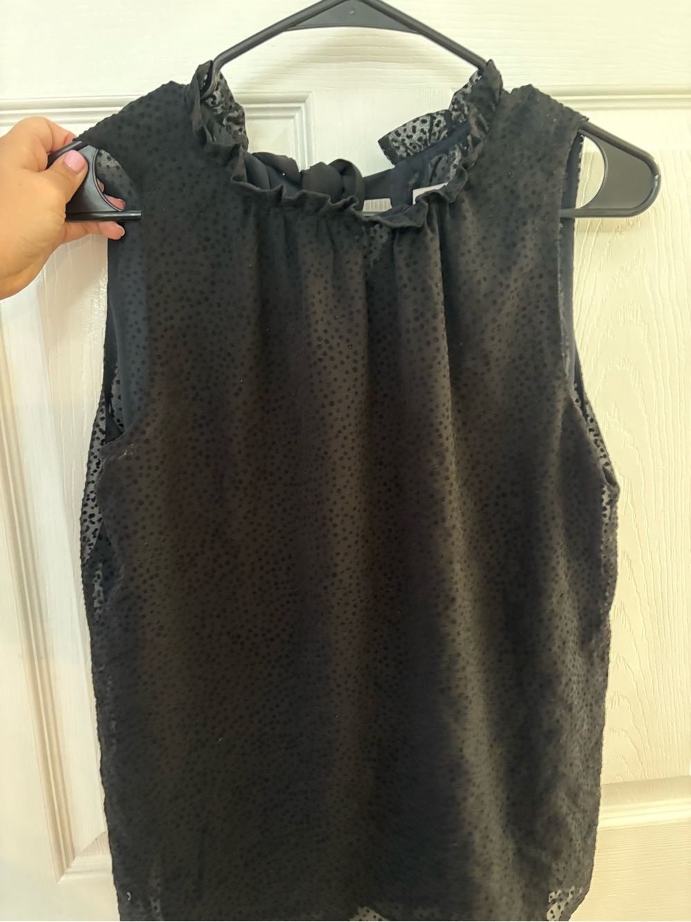 Loft Sleeveless Ruffle Neck Black Top~ size small